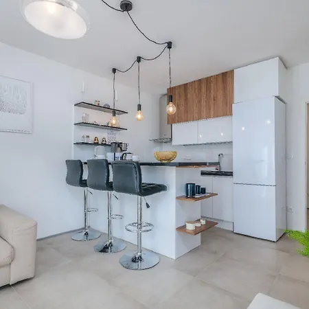 Nyaraló Exquisites Ferienhaus Mit Penthouse-dachterrasse, Whirlpool, Meerblick *