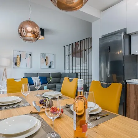 Exquisites Ferienhaus Mit Penthouse-dachterrasse, Whirlpool, Meerblick * Novigrad Istria