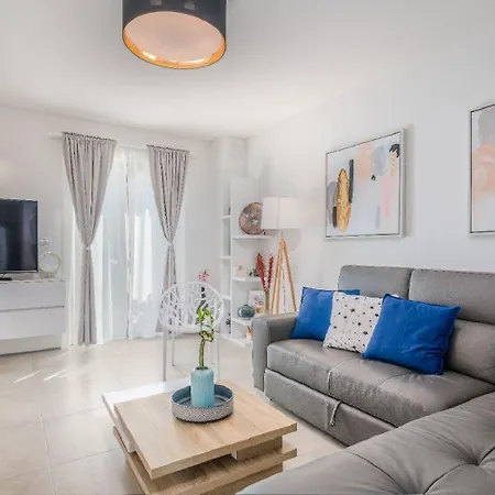 Exquisites Ferienhaus Mit Penthouse-dachterrasse, Whirlpool, Meerblick