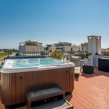 Exquisites Ferienhaus Mit Penthouse-dachterrasse, Whirlpool, Meerblick * Novigrad Istria